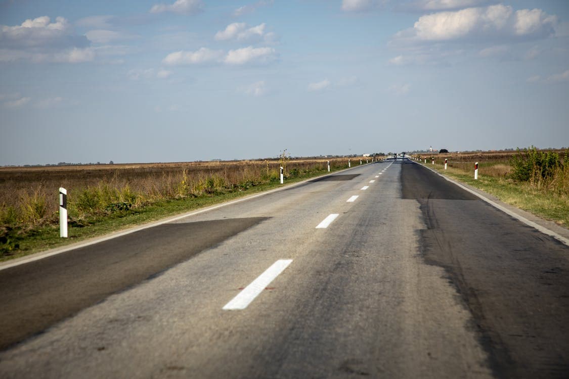 Highway in Missouri representing accident laws and legal requirements